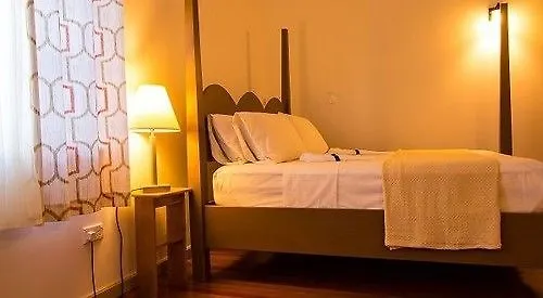 ***  Mermaid Beach Hotel Hillsborough  جرينادا
